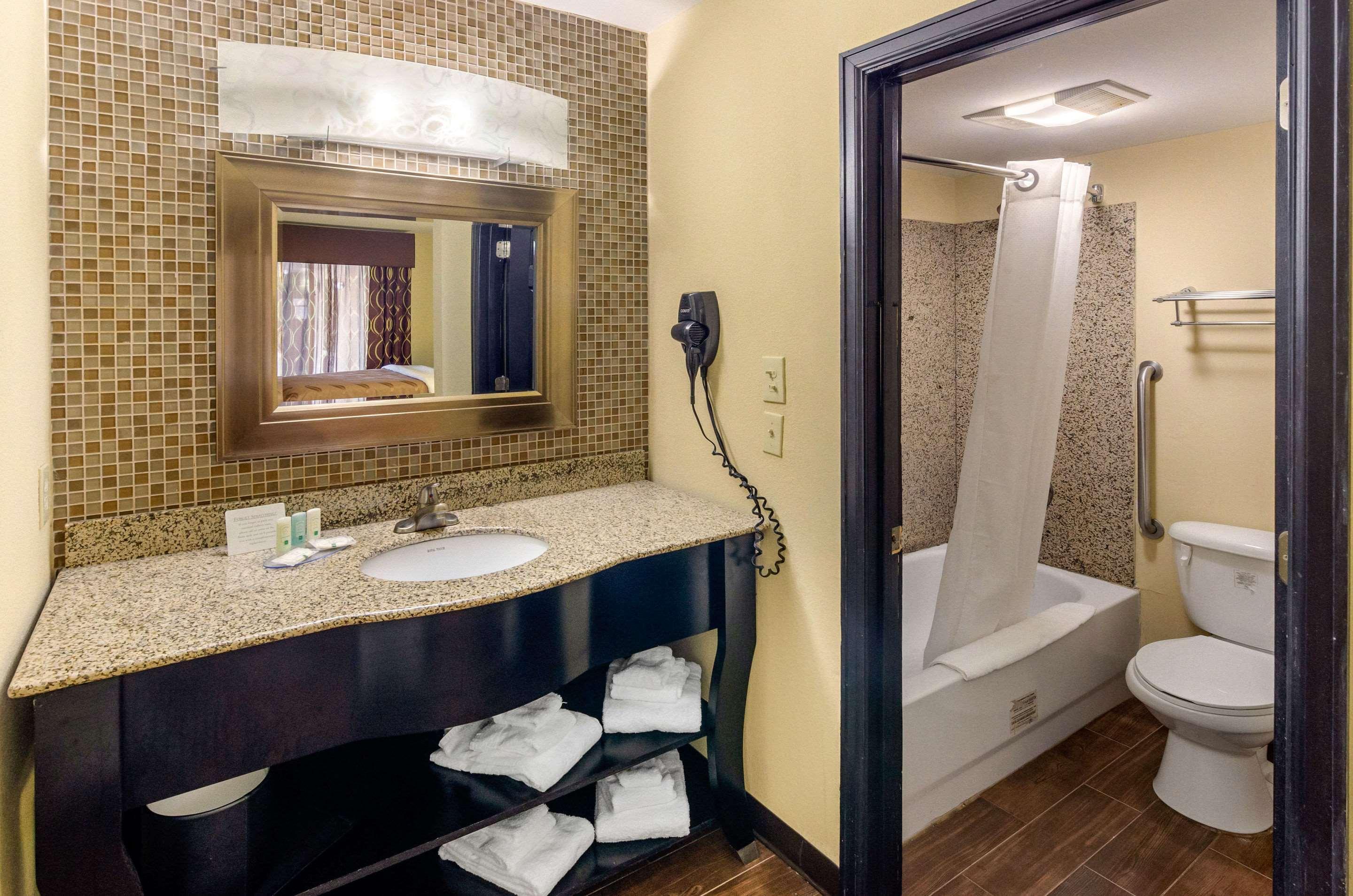 Quality Inn Covington Exterior photo